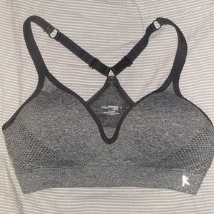 🌿Grey Padded Sports Bra🌿